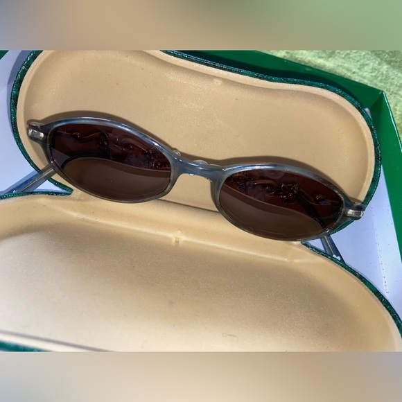 Brighton Accessories - Chic Retro Oval Shaped 90’s Sunglasses w/Green Alligator Case, Very Minor Wear🎄